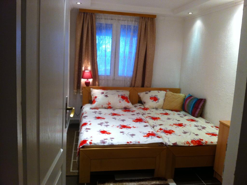 Apartment Vistanova Връдник Стая снимка